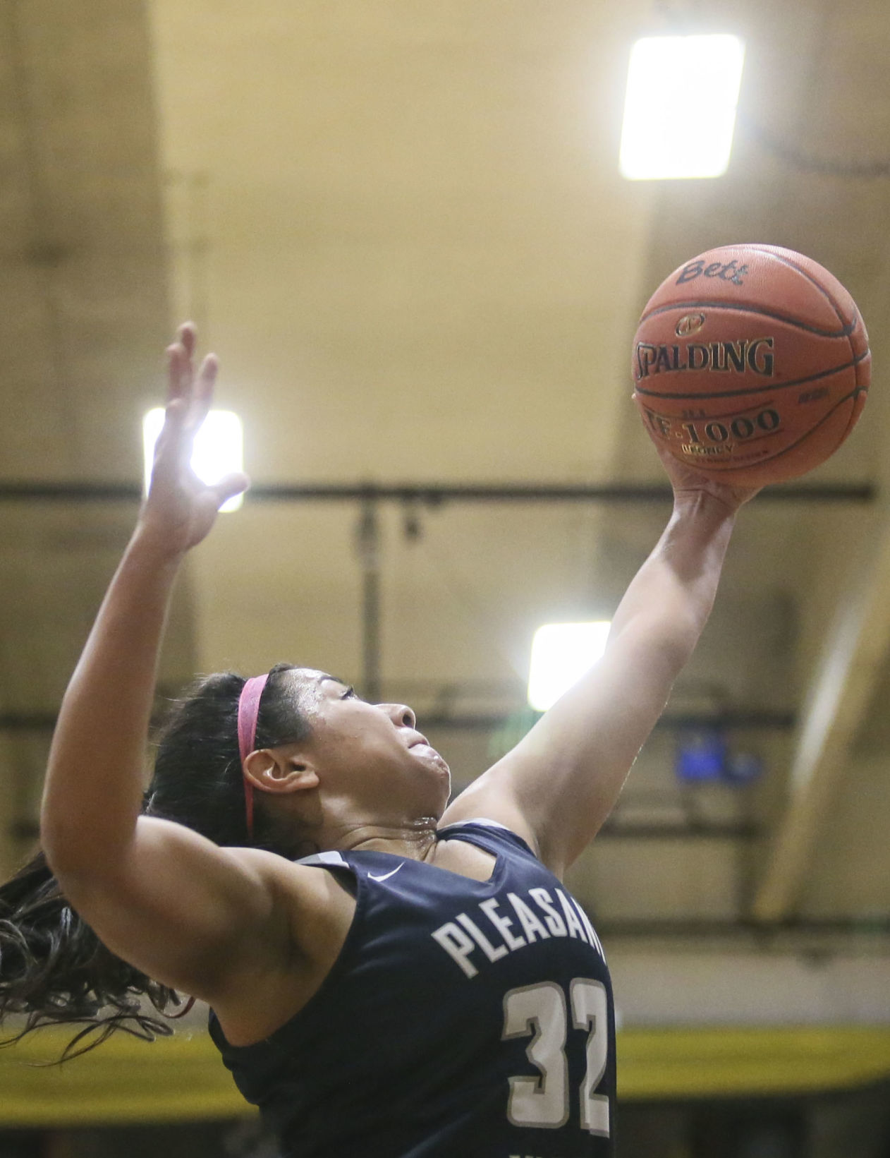 011420-qct-spt-pv-bett-hoops-09.JPG